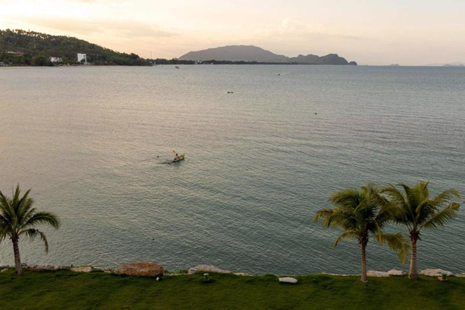 X-Sea Khanom Harbor Bay Resort Экстерьер фото