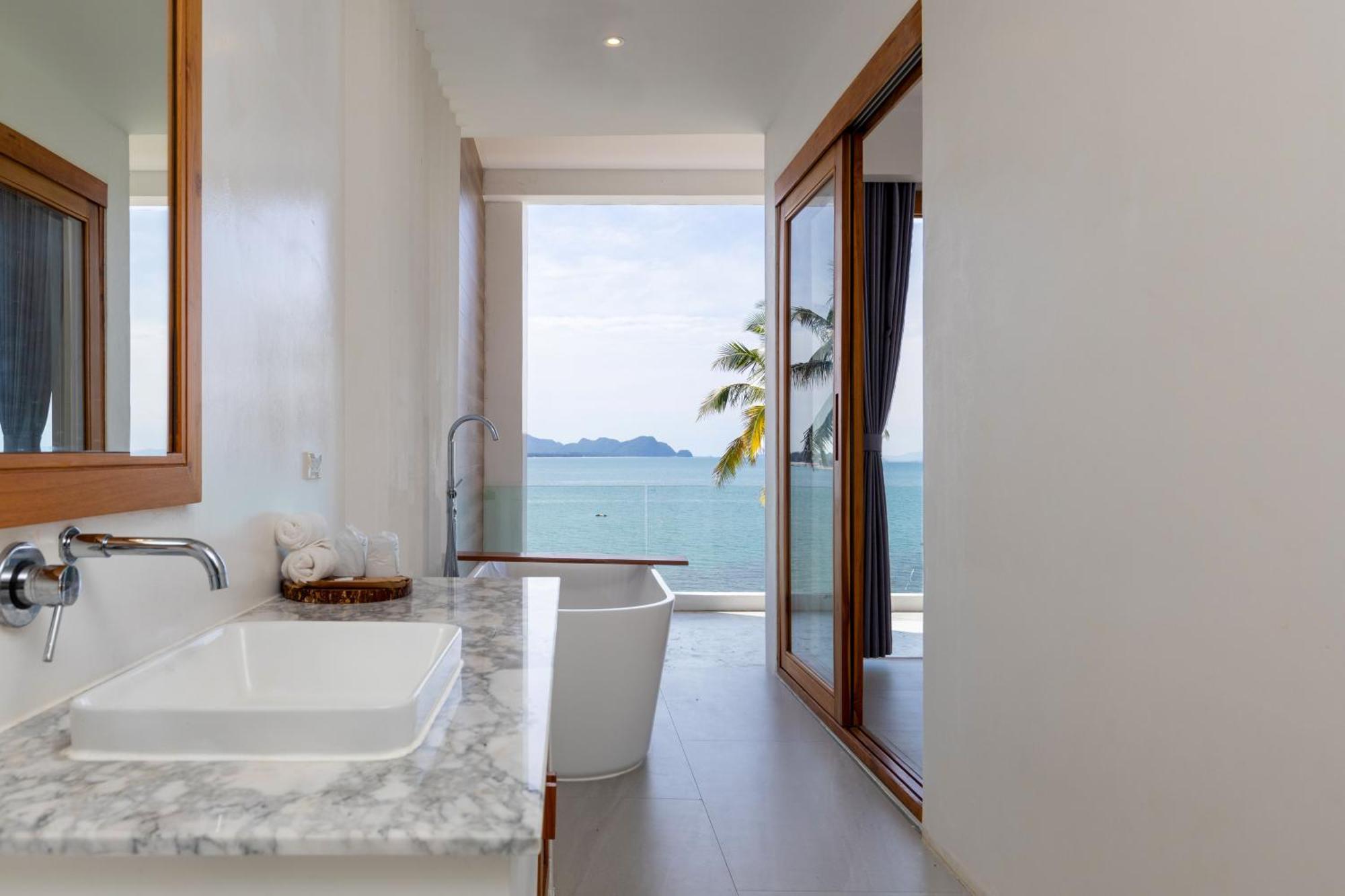 X-Sea Khanom Harbor Bay Resort Экстерьер фото