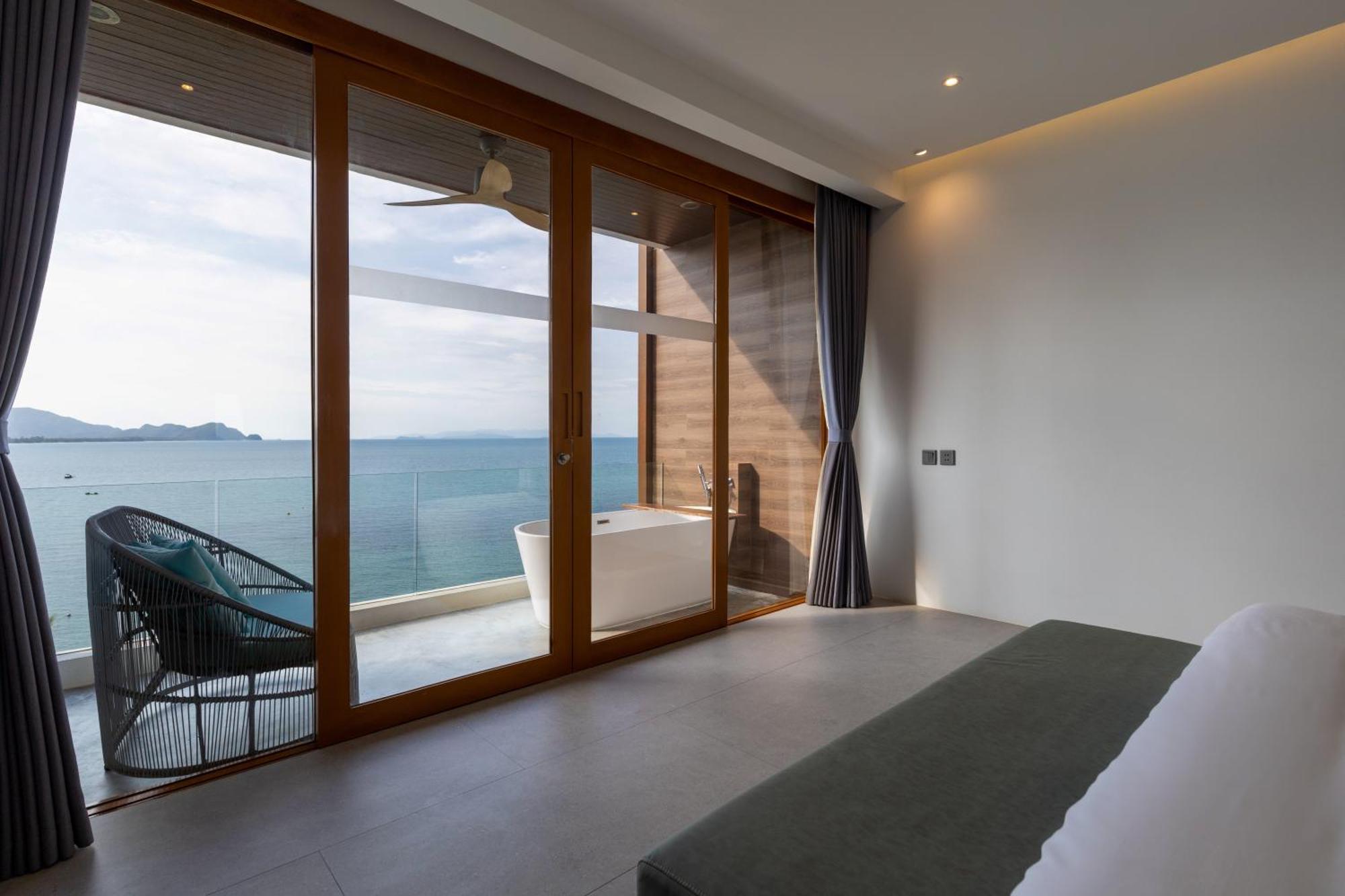 X-Sea Khanom Harbor Bay Resort Экстерьер фото
