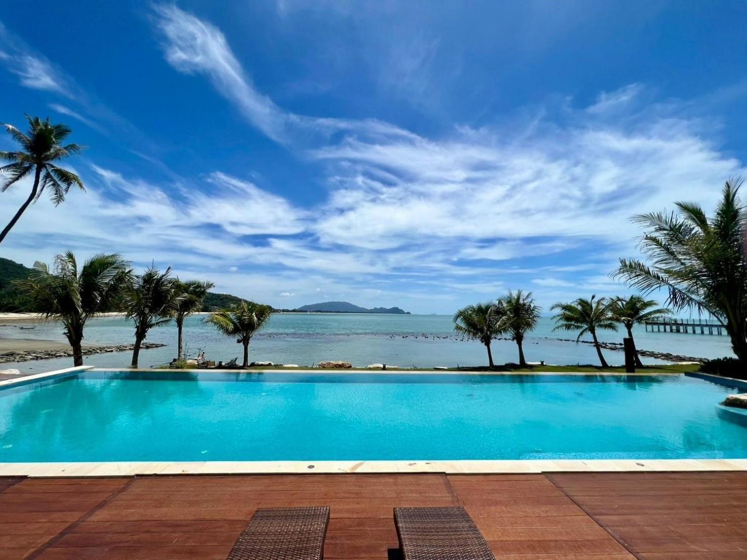 X-Sea Khanom Harbor Bay Resort Экстерьер фото